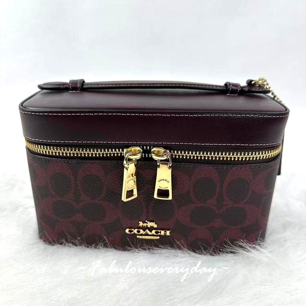 Coach Cosmetic Case In Signature Canvas/Gold/Black Currant CW728 NWT